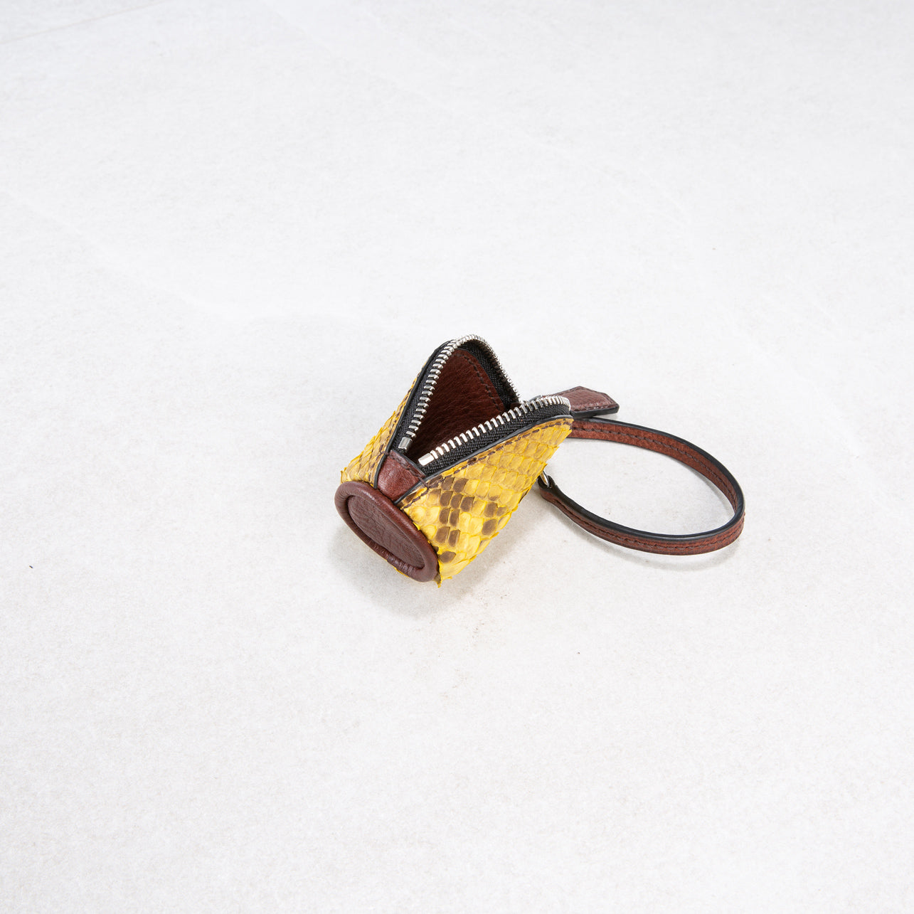 Pelle (small)