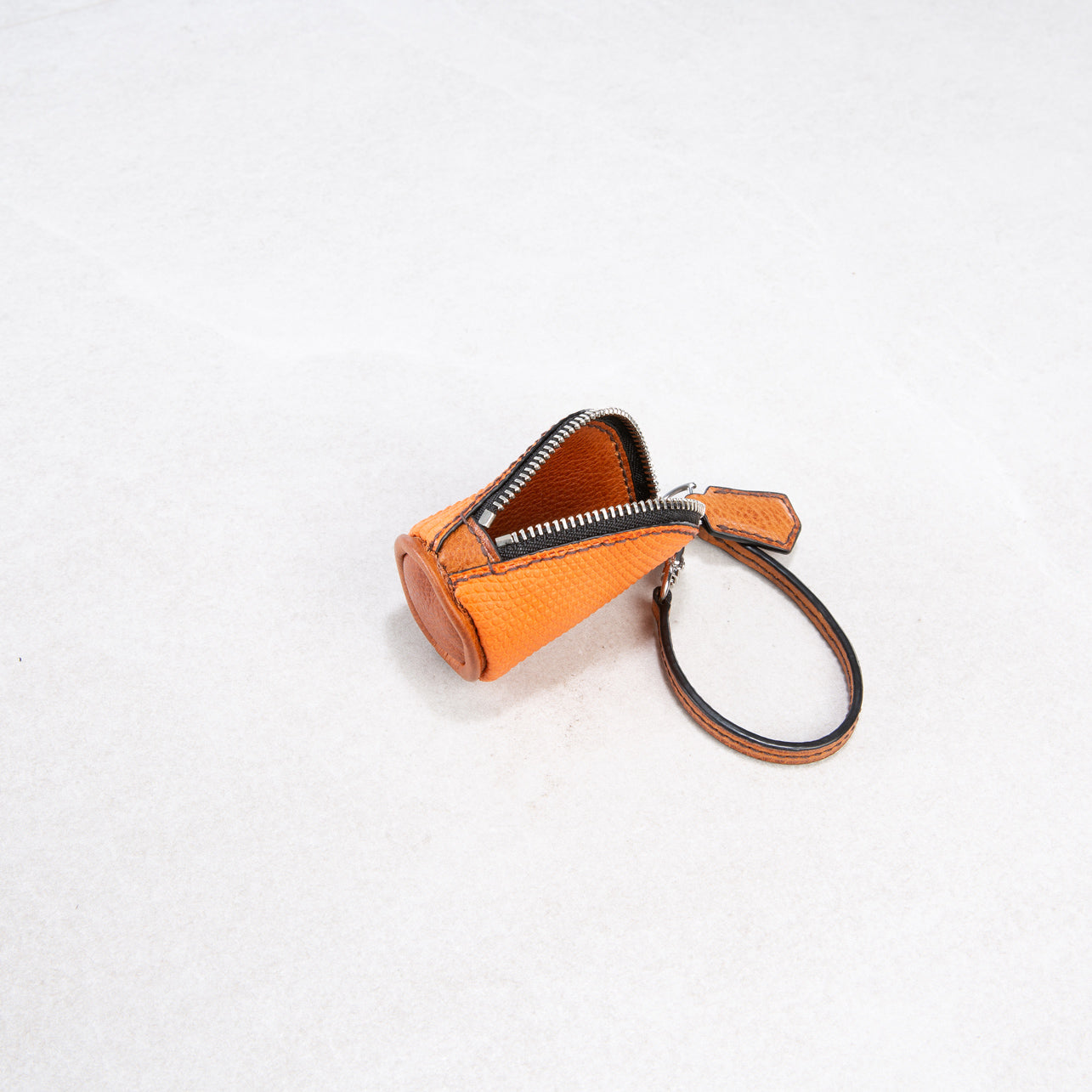 Pelle (small)