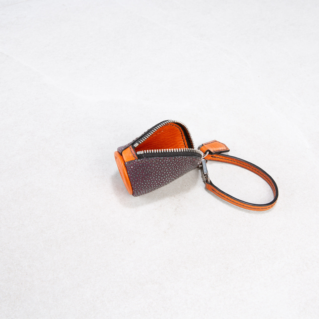 Pelle (small)
