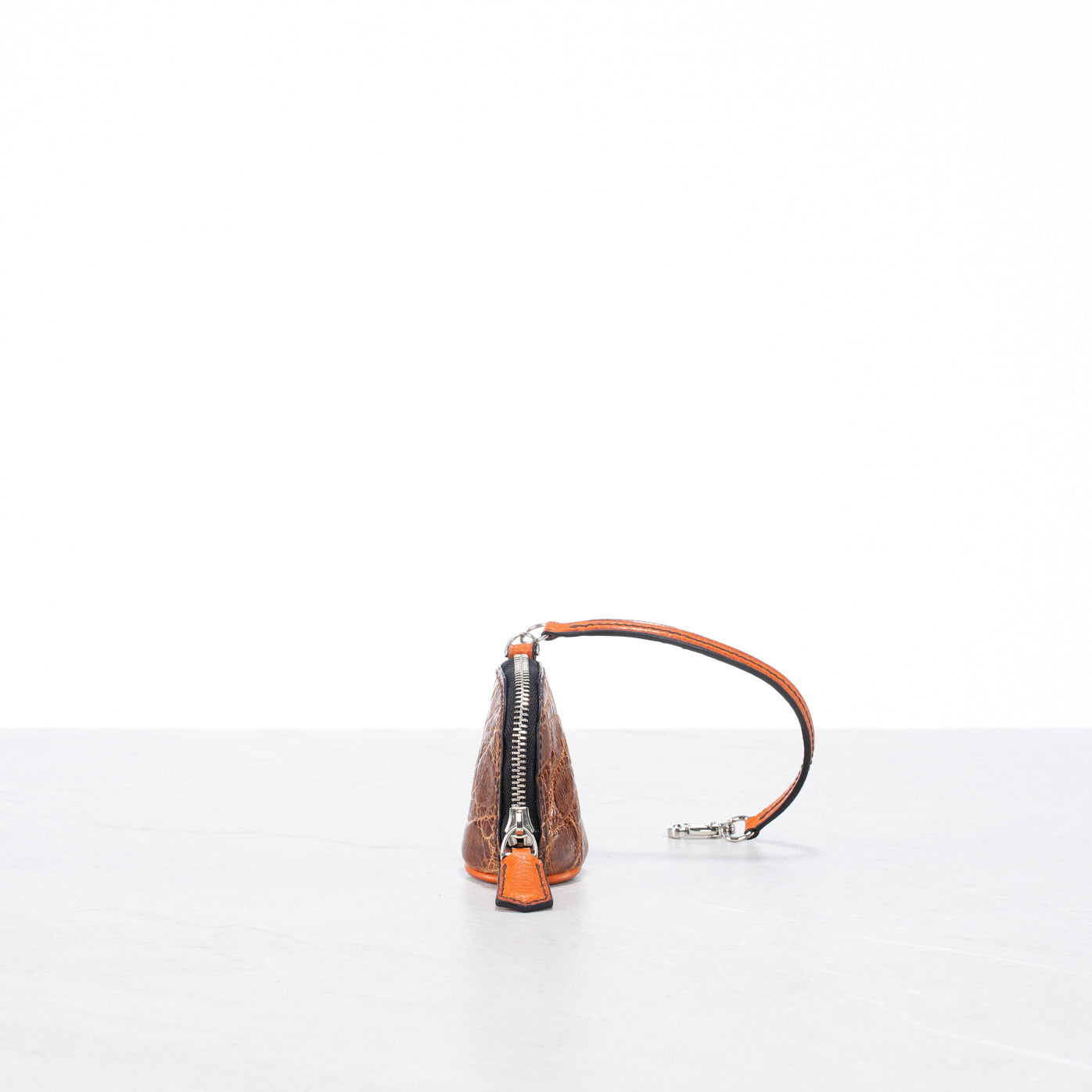 Pelle (small)