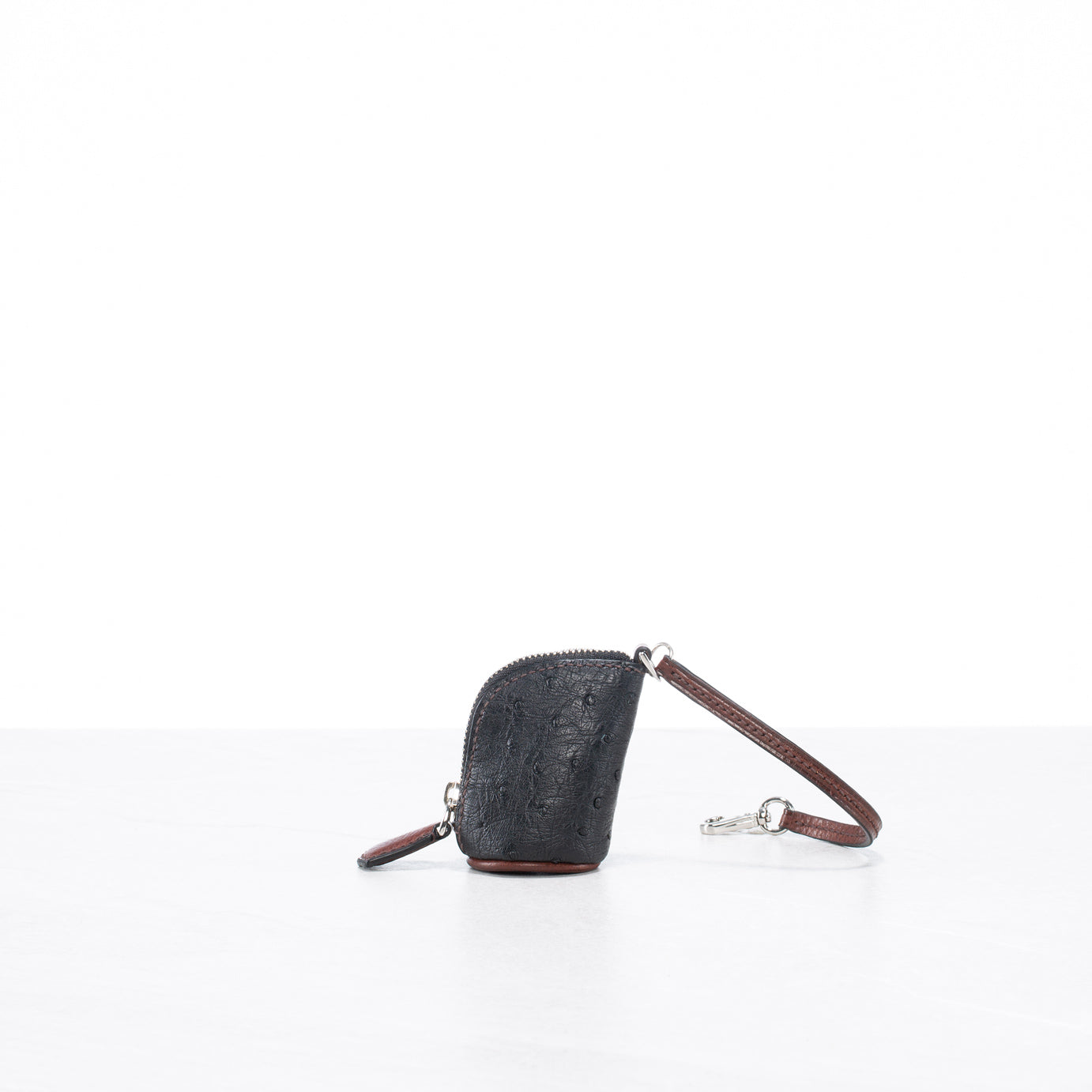 Pelle (small)