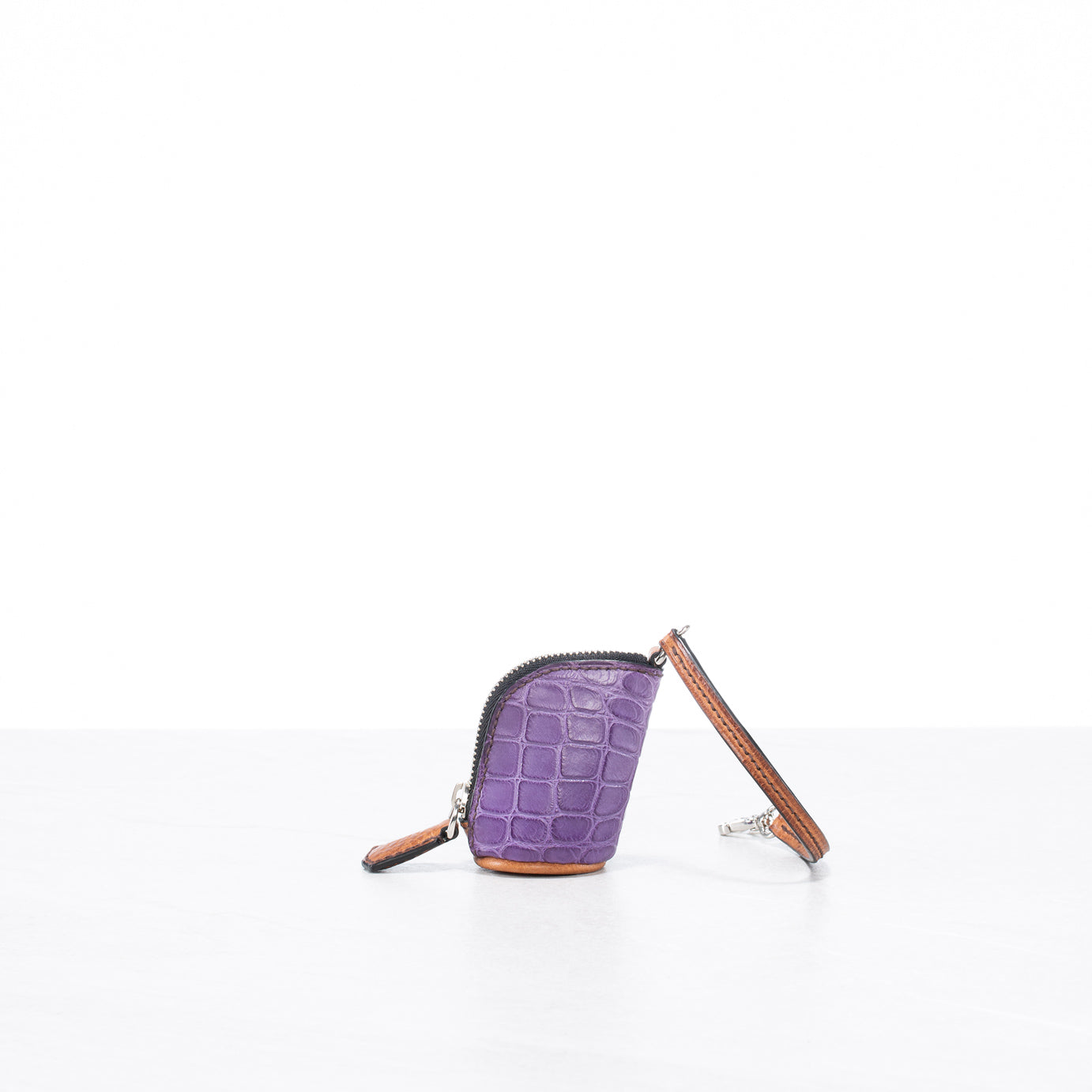 Pelle (small)