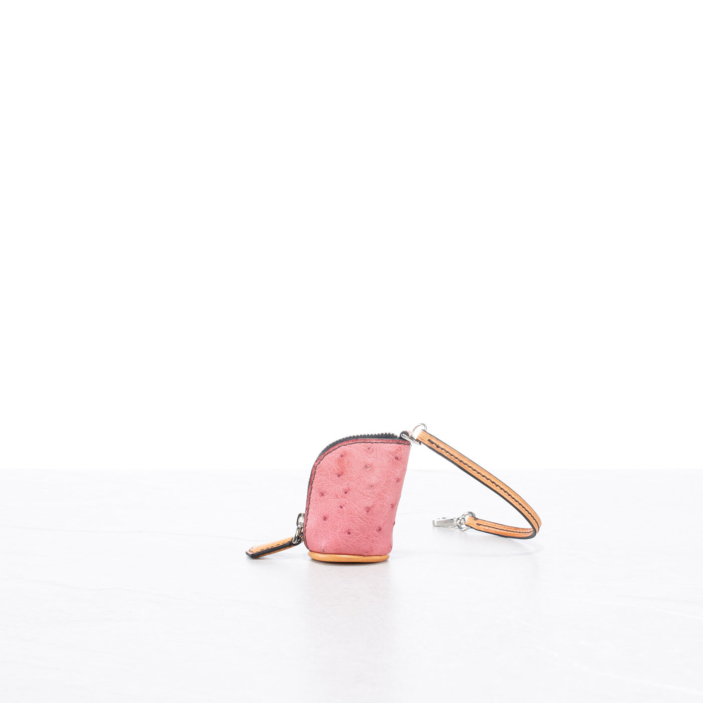 Pelle (small)
