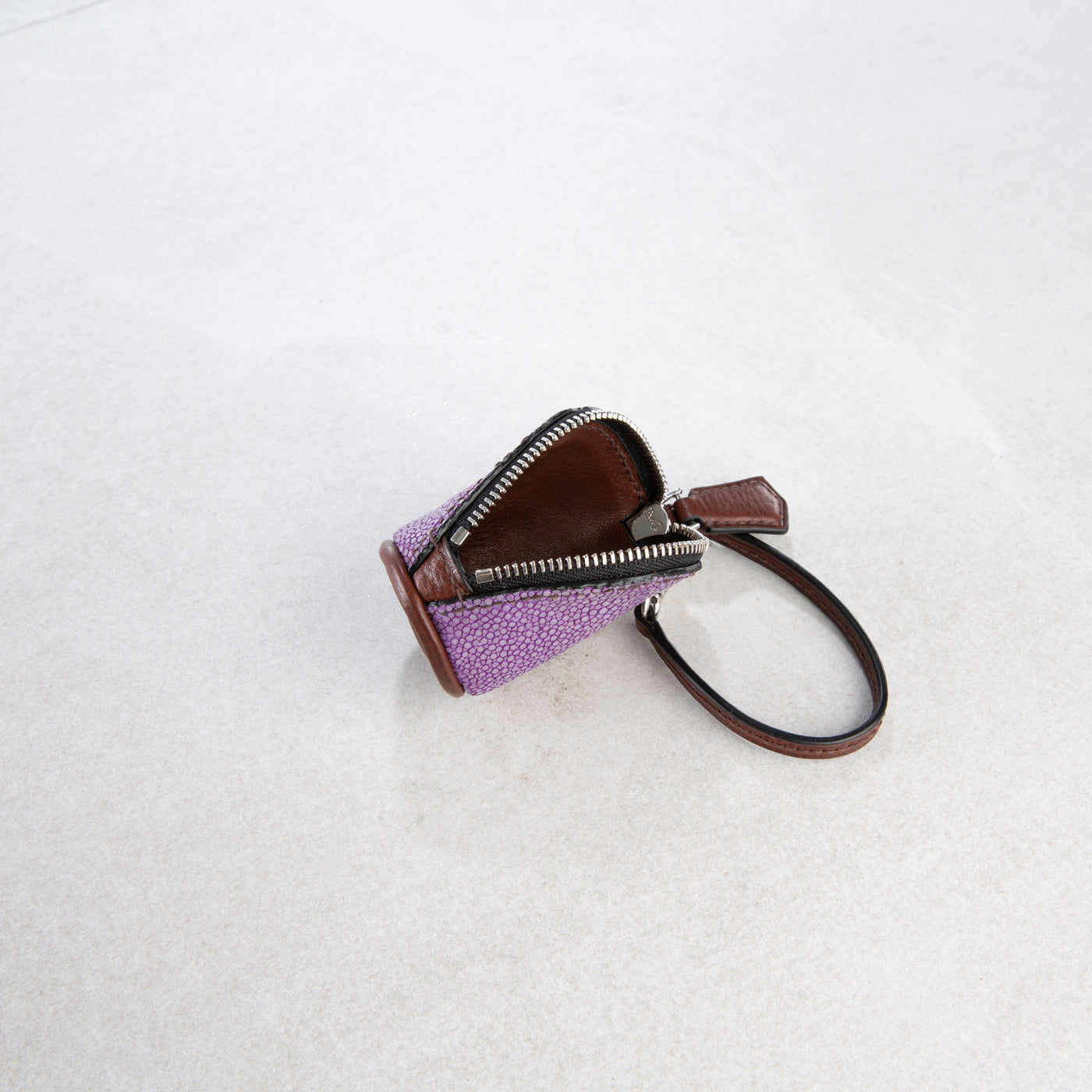 Pelle (small)