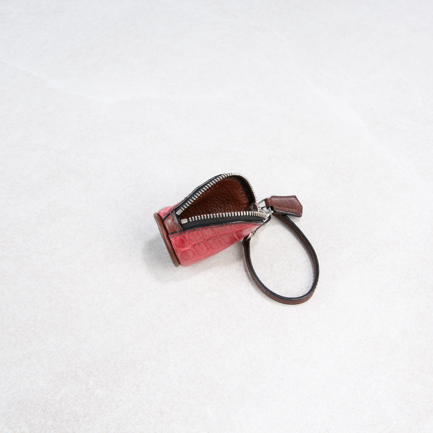 Pelle (small)
