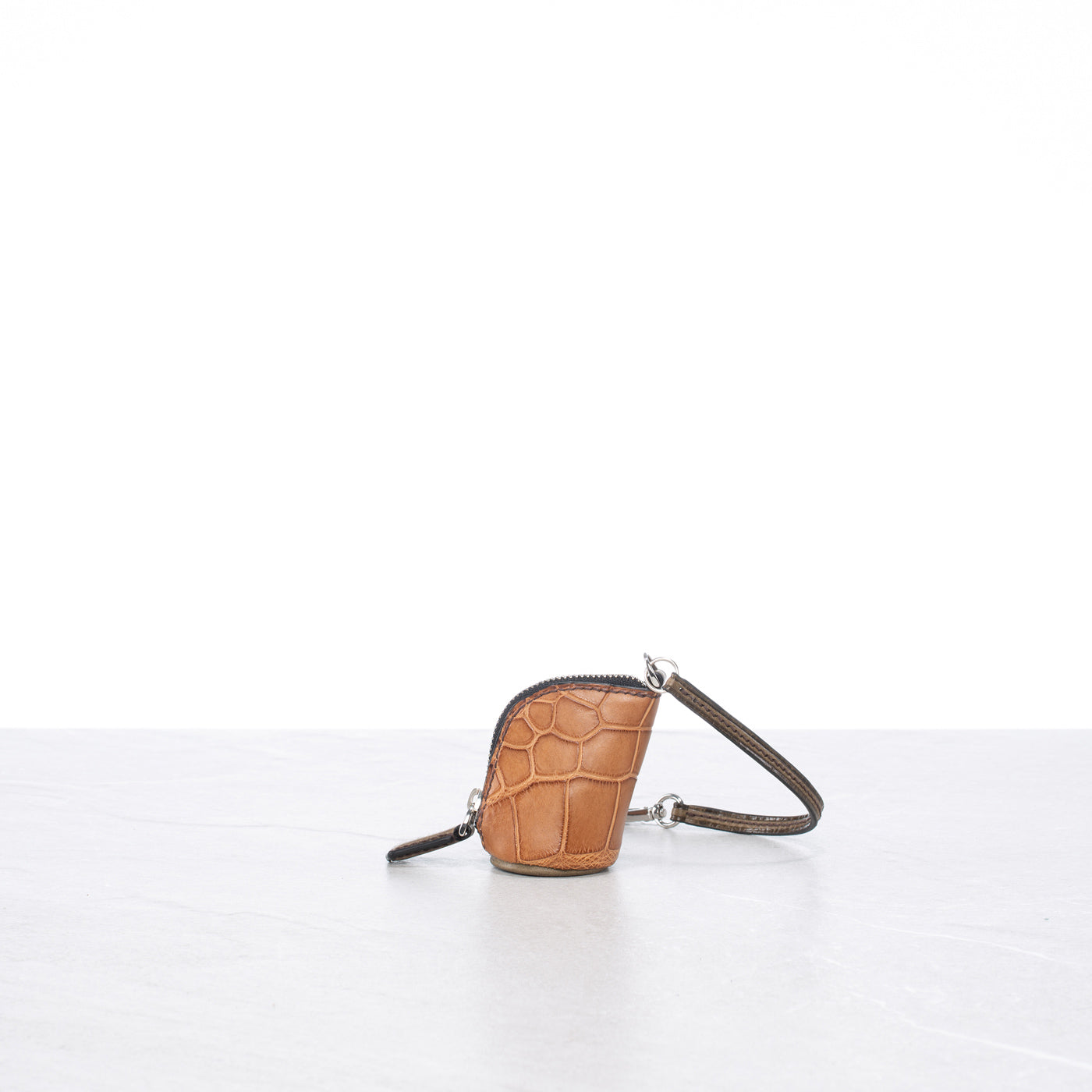 Pelle (small)